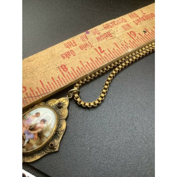 Antique Victorian Painted Porcelain Cameo Style Romantic Scene Necklace Brass - Picture 9 of 9